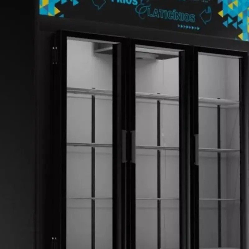 Geladeira Expositora Vertical Ormifrio ASI 3P 1200 Litros 3 Portas para Bebidas e Laticínios com Tecnologia Low-E Preta